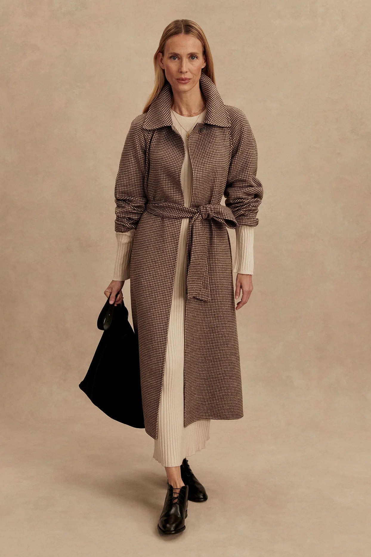 00’s Belted long coat 00's Belted long coat Long belted trench coat in lamb leather